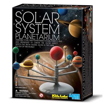 The kit’s packaging has a picture of the finished model next to illustrations of the planets.