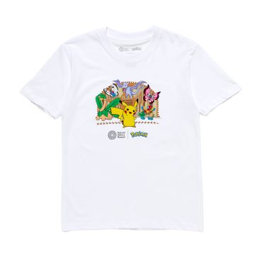 The white t-shirt has a colourful graphic on the chest. It’s of Pikachu surrounded by Tropius, Butterfree, Aerodactyl, Vivillon, Archen, Oddish and Omanyte in the Museum’s Hintze Hall.