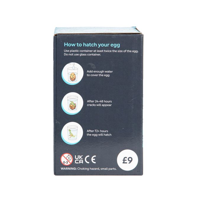 The side of the dark blue packaging shows the instructions about 'How to hatch your egg'.